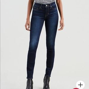 Levi’s 311 shaping jeans